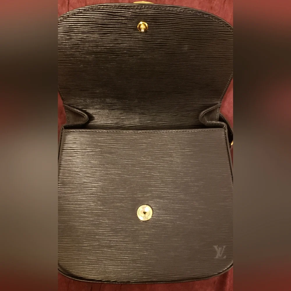 Authentic Louis Vuitton epi leather saddle bag black - Picture 9 of 14